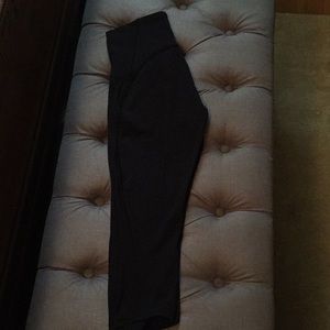 Mesh side lululemon crop pant size 2